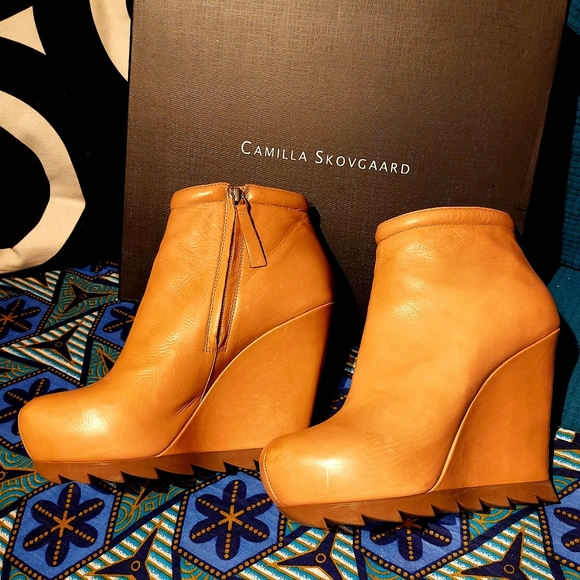 Camilla Skovgaard Shoes - Camilla Skovgaard 'Saw' wedge bootie, almond leather, EU40/US9 NIB